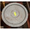 Image 2 : CONCRETE BIRDBATH 19" X 23"
