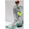 Image 2 : BOOT DECANTER W METAL ACCENTS & GLASSES
