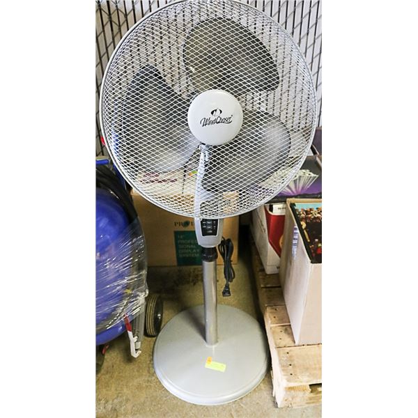 OSCILLATING TALL FLOOR FAN