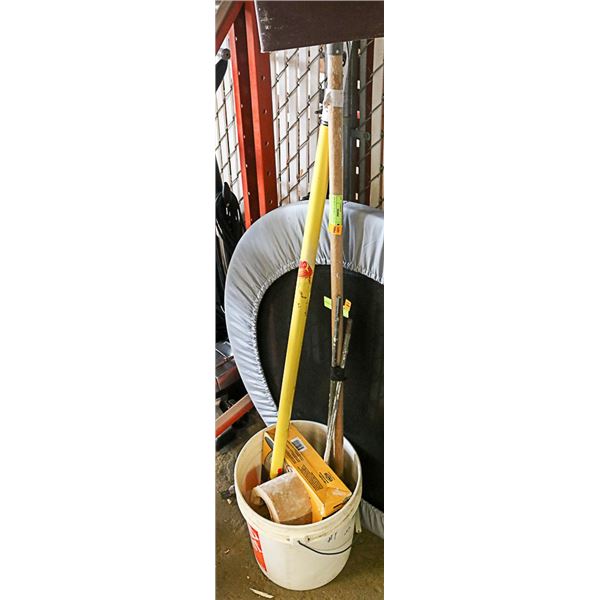 ASSORTED DRYWALL TOOLS - INCLUDES BUCKET,2 MIXING