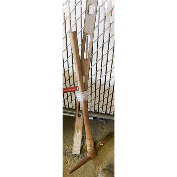 WOOD LEVEL WITH WOODEN PICK AXE