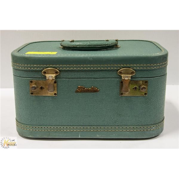 TRAVELITE VANITY CASE POWDER BLUE