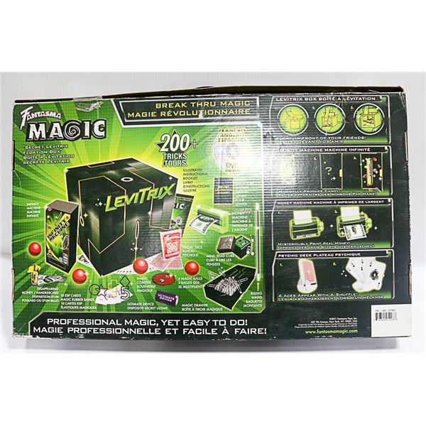 FANTASMA MAGIC KIT WITH OVER 200 TRICKS