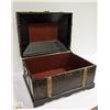 Image 3 : LARGE DECORATIVE BROWN WOOD TREASURE CHEST STORAGE