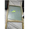 Image 1 : 1 VINTAGE WASH BOARD