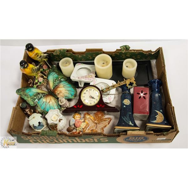 FLAT WITH DECORATIVE & COLLECTIVE ITEMS INCL. BIRD