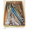 Image 1 : TRAY OF ASSORTED WRENCHES