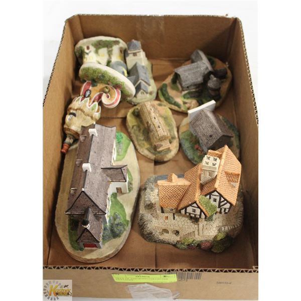 TRAY OF ASSORTED COLLECTER COTTAGES