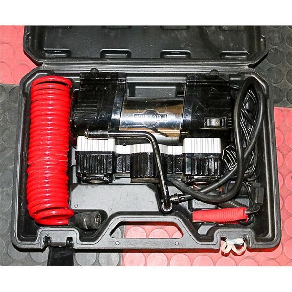 MOTOMASTER 12-VOLT AIR COMPRESSOR WITH LIGHT - IN