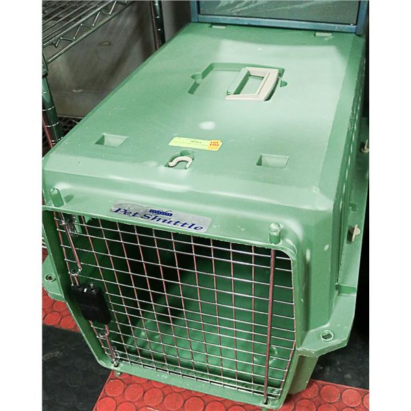 GREEN PET SHUTTLE CARRIER