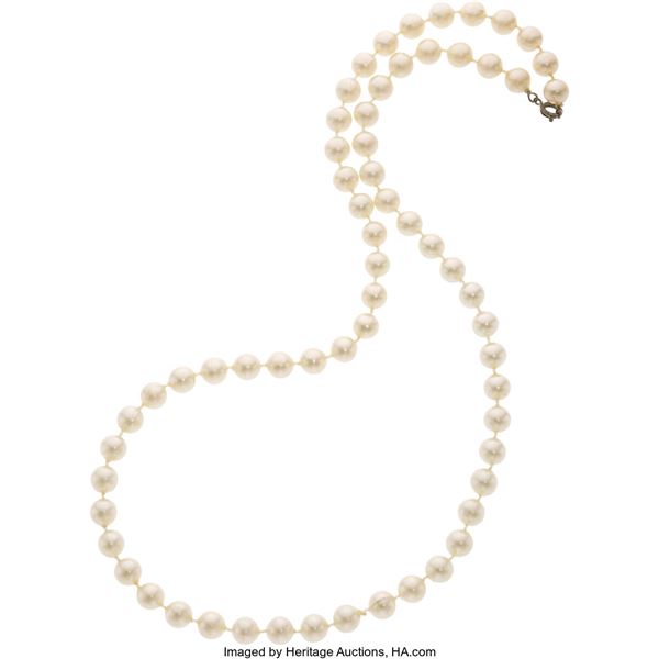 Greta Garbo Owned Faux Pearl Necklace. A necklace personally owned by the film s