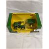 Image 2 : Ertl John Deere 1/16th Scale x 585 Garden Tractor in Original Box