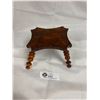 Image 1 : Victorian 1870 Doll Table Burled Wood