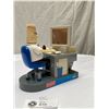 Image 2 : Dilbert Electronic M&M Candy Dispenser