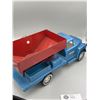 Image 2 : Vintage Ertl Steel Truck With feed Grain Hopper on Back Great Condition Harder to find
