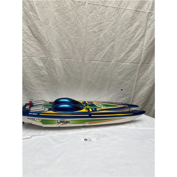 34" Super Cat Remote Controll Boat in Good Shape, NO remote Control