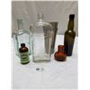 Image 1 : Vintage Lot of Collectable lot of vintage Bottles etc