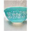 Image 2 : Vintage Pyrex Amish Butterprint Pyrex Dishes #442 1.5 QT & #444 4 QT Beautiful Turquoise