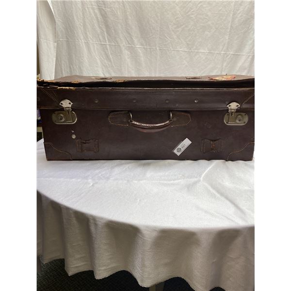 Vintage WW2 Traveling Suit case with Ammo box + Content