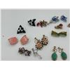 Image 2 : Large Lot of Vintage Earrings