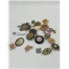Image 1 : Vintage Brooch and Pendant Lot