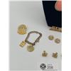 Image 3 : Lot of Vintage Pins and Necklaces