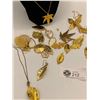 Image 3 : Large Lot of Gold Plated Leaves and Shells