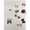 Image 2 : Large Lot of Vintage Earrings