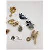 Image 3 : 8 Vintage Brooches & Large BSK "M" Brooch