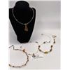 Image 1 : 4 Amber and Wire Necklaces