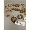Image 2 : 14 Piece Vintage Brooches