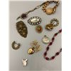 Image 2 : Mixed Lot of Old Jewelry