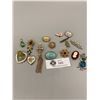 Image 1 : 15 Vintage Brooch Pendant Lot