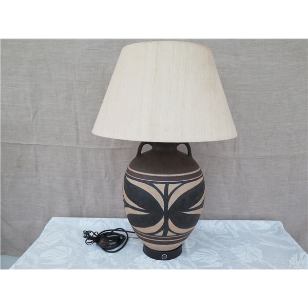 Ceramic Hawaiian-Motif Table Lamps w/ Shade