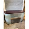 Image 1 : Display cabinet