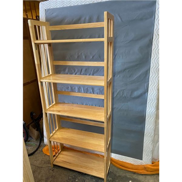 Folding shelf