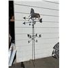 Image 1 : Yard art