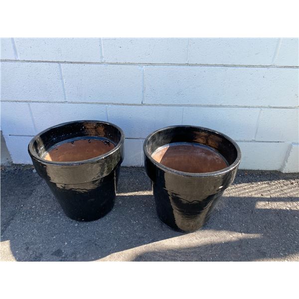 Two planters
