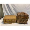 Image 1 : Two wicker baskets