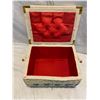 Image 2 : Sewing basket