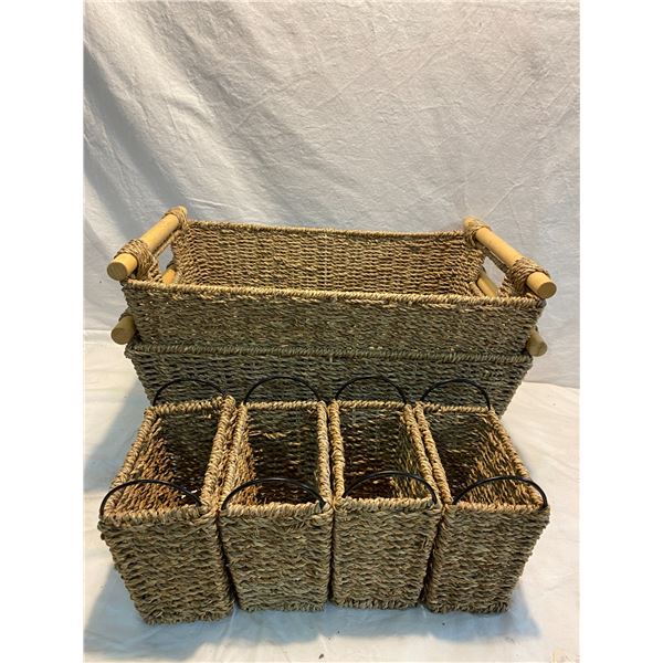 Two baskets and 4 smaller baskets