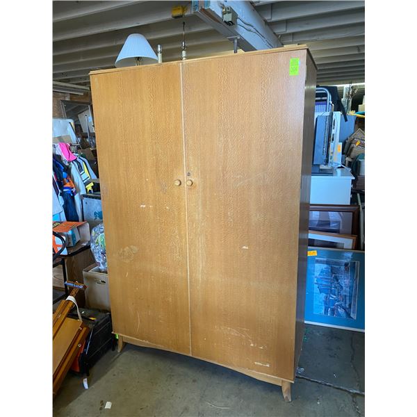 Armoire