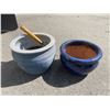 Image 1 : Two planters