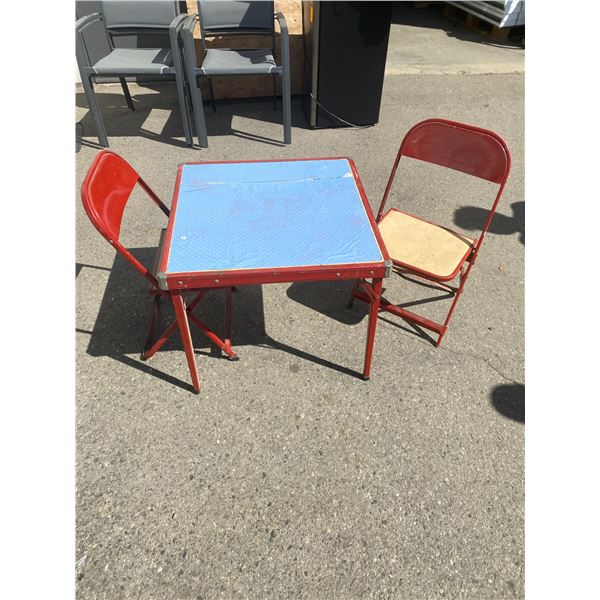 Kids table and 2 chairs