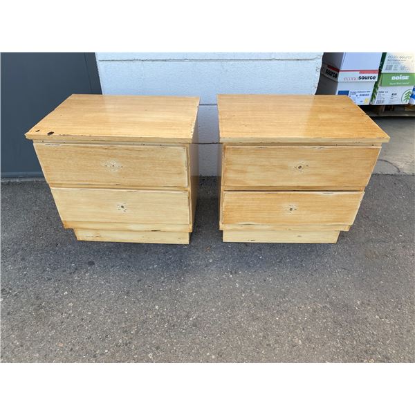 Pair of night stands