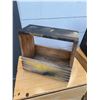 Image 1 : Wood box