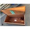 Image 2 : Cedar trunk