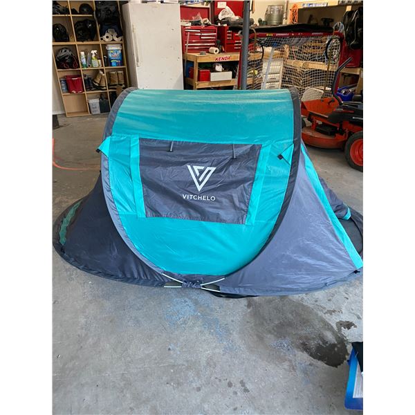 Pop up tent