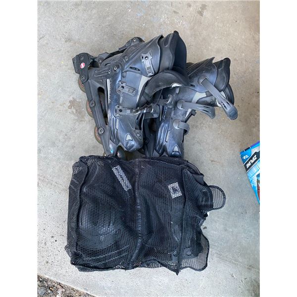 Roller blades and pads US w 6
