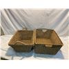 Image 1 : Two storage baskets